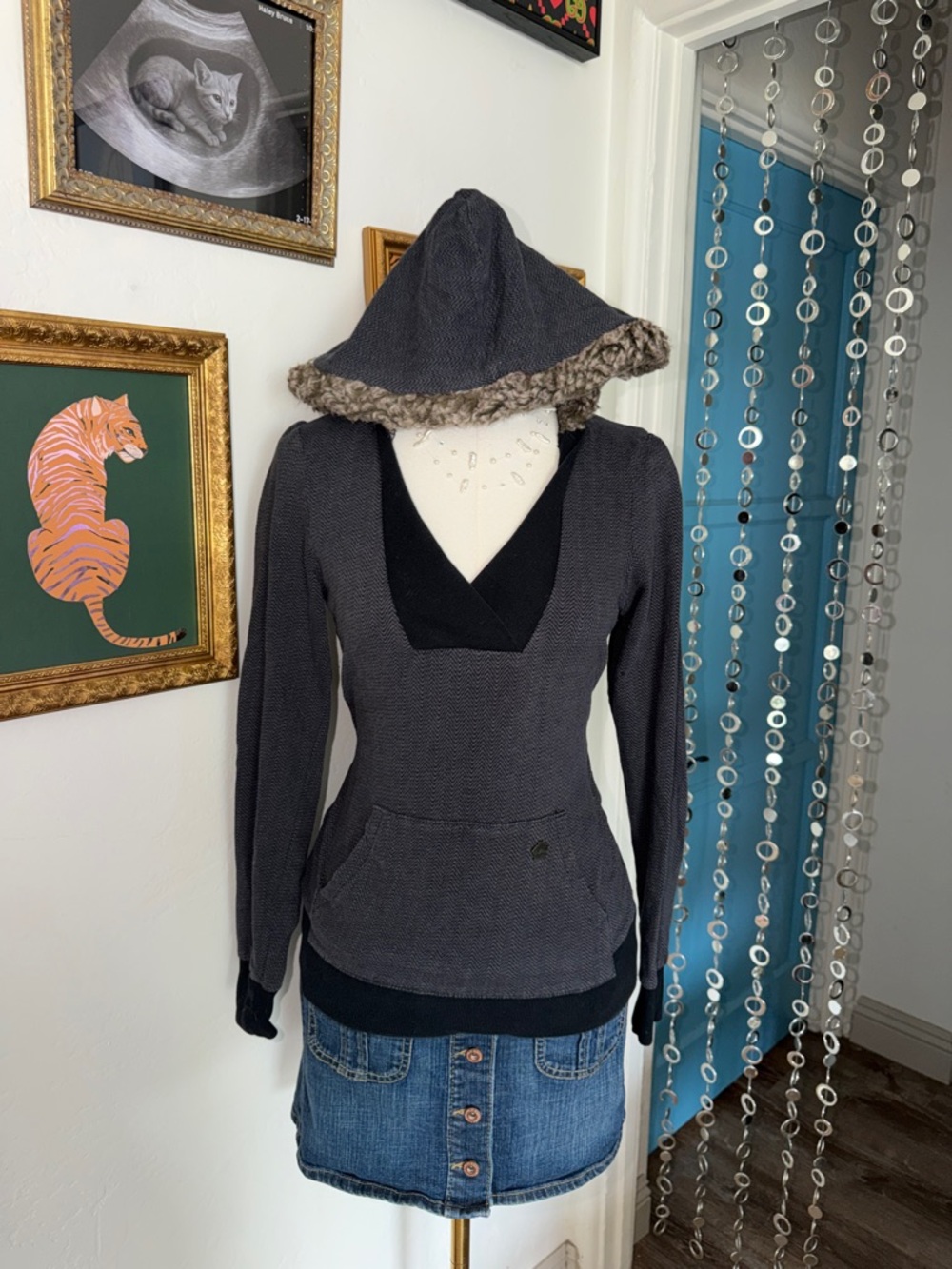 Cozy Hooded Knit Pullover Sweater - Charcoal